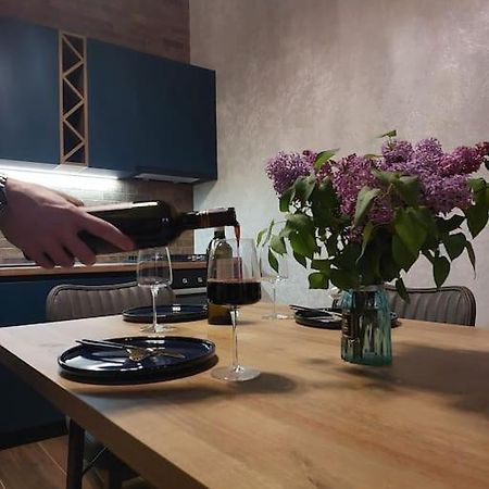 Soma Appartement Koetaisi Buitenkant foto