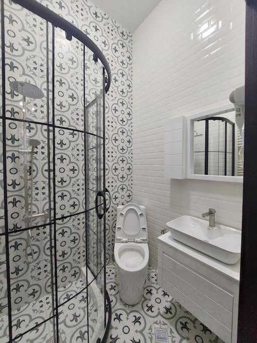 Soma Appartement Koetaisi Buitenkant foto